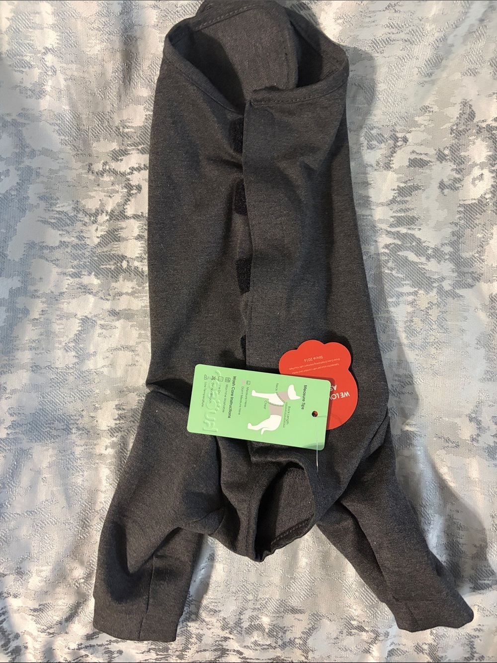Kuoser Dog Recovery Suit – Charcoal Gray – Small – Tags Attached